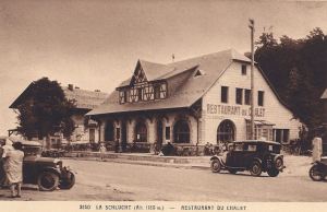 Col de la Schlucht Hotel du Chalet with people & cars